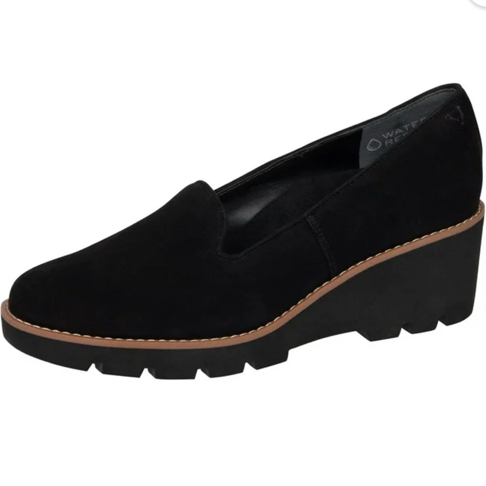 Vionic black suede slip on sneakers/loafers. Size 8.